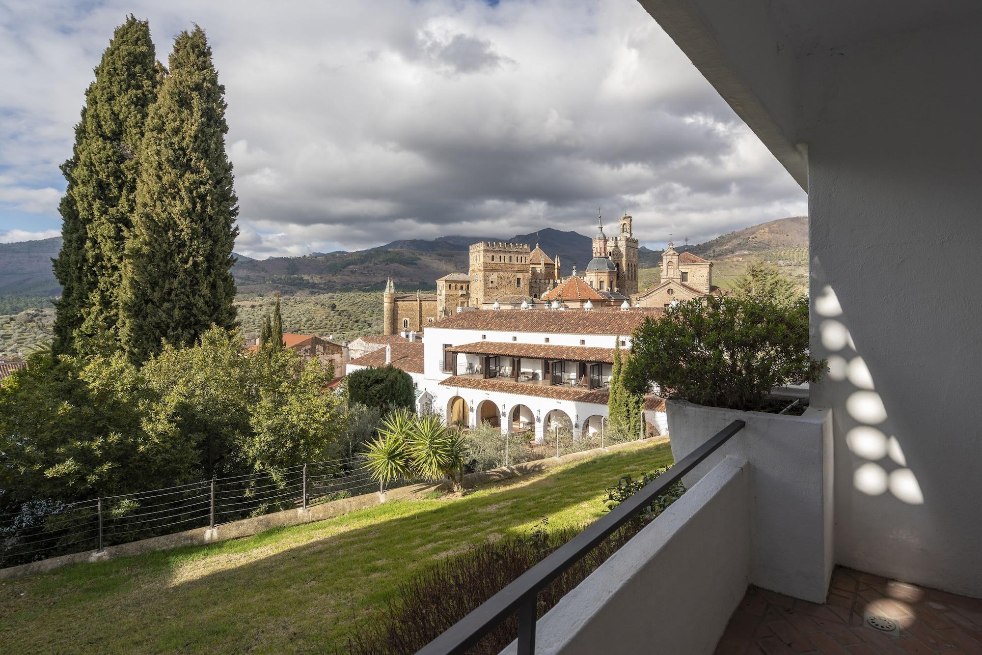 Parador De Guadalupe Hotel Гуадалупе Екстериор снимка